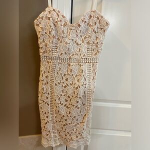 Lulu’s White Lace Mini Dress Size M
